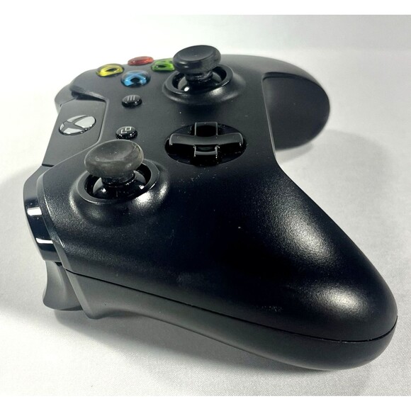 Microsoft Xbox One Wireless Black Controller Model 1697 Tested - Picture 4 of 10